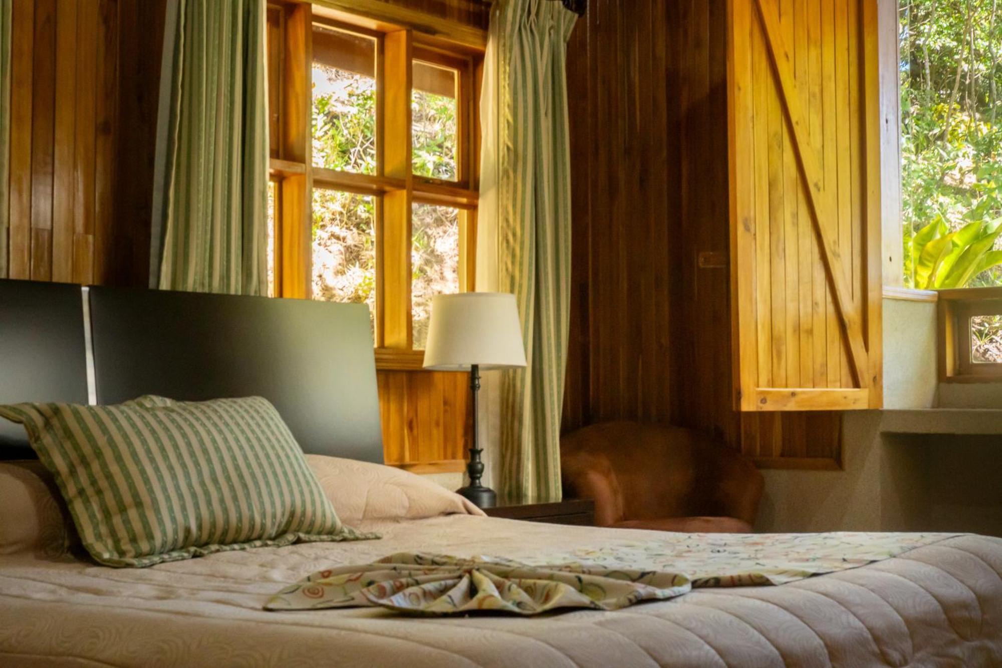 Los Pinos Cabins & Reserve Monteverde Exterior photo