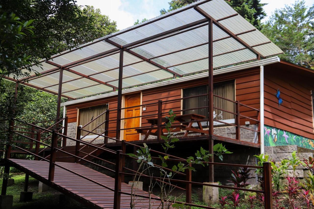 Los Pinos Cabins & Reserve Monteverde Exterior photo